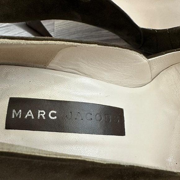 Marc Jacobs Green Suede Mary Jane  Pumps with Ankle Strap Size  6M - Picture 5 of 8